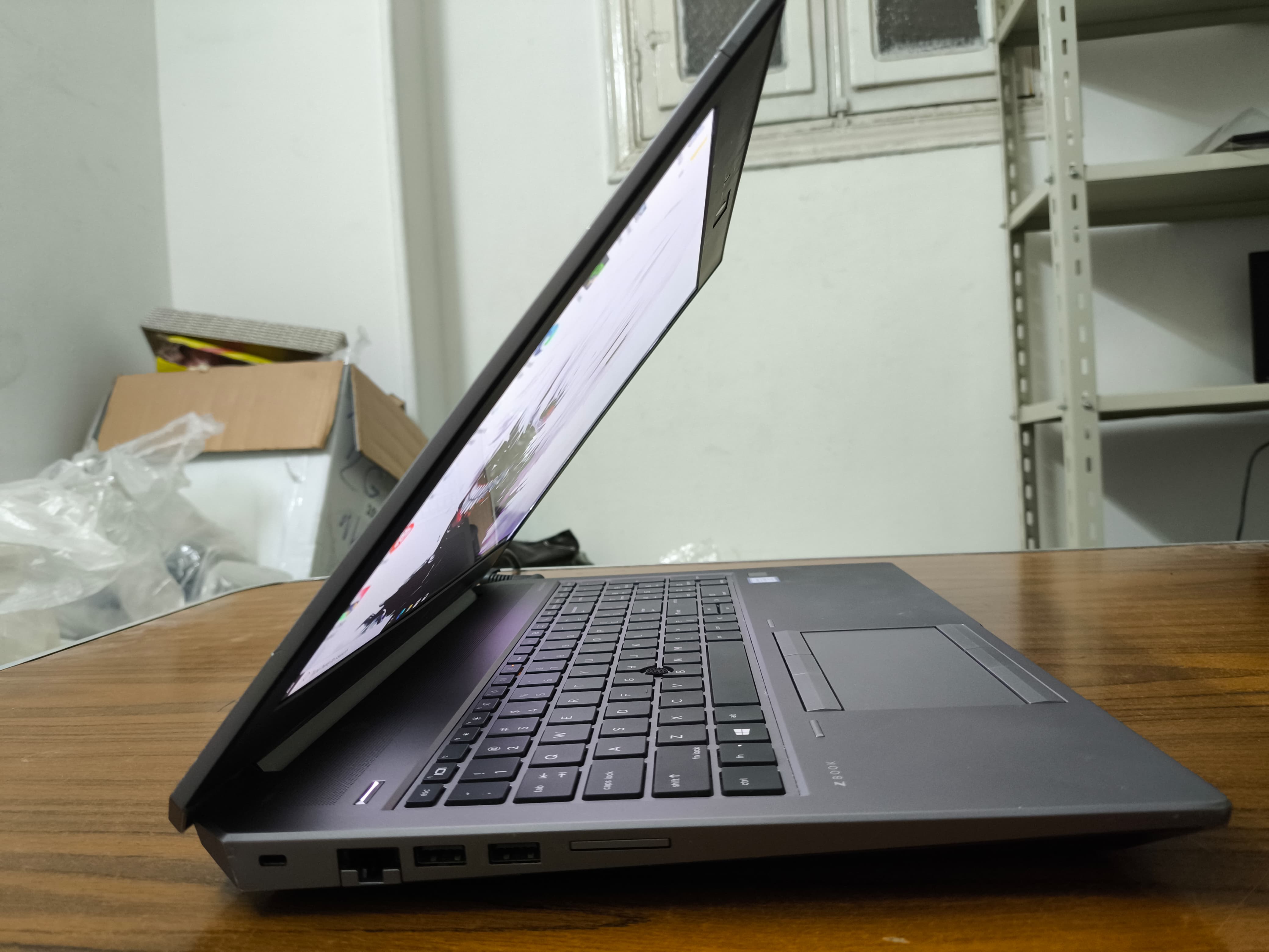 HP ZBook G5 – Core i7-8850H –RAM 16G – SSD 512 M2 – Nividia P2000 – for pes 22 – fifa 22 – for all adobe programs v - 9