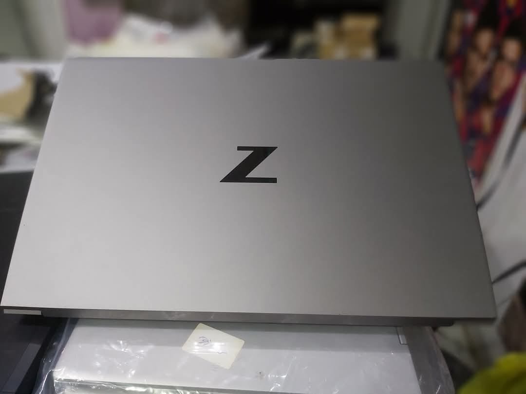 HP Zbook 15 G7 studio i710 - 2