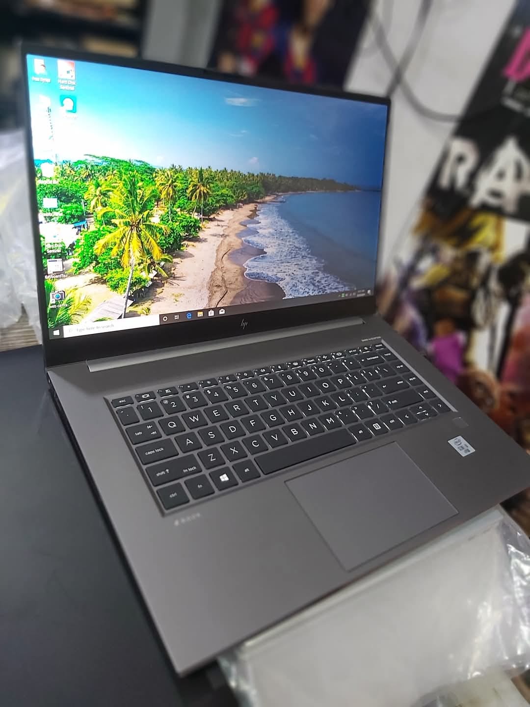 HP Zbook 15 G7 studio i710 - 5