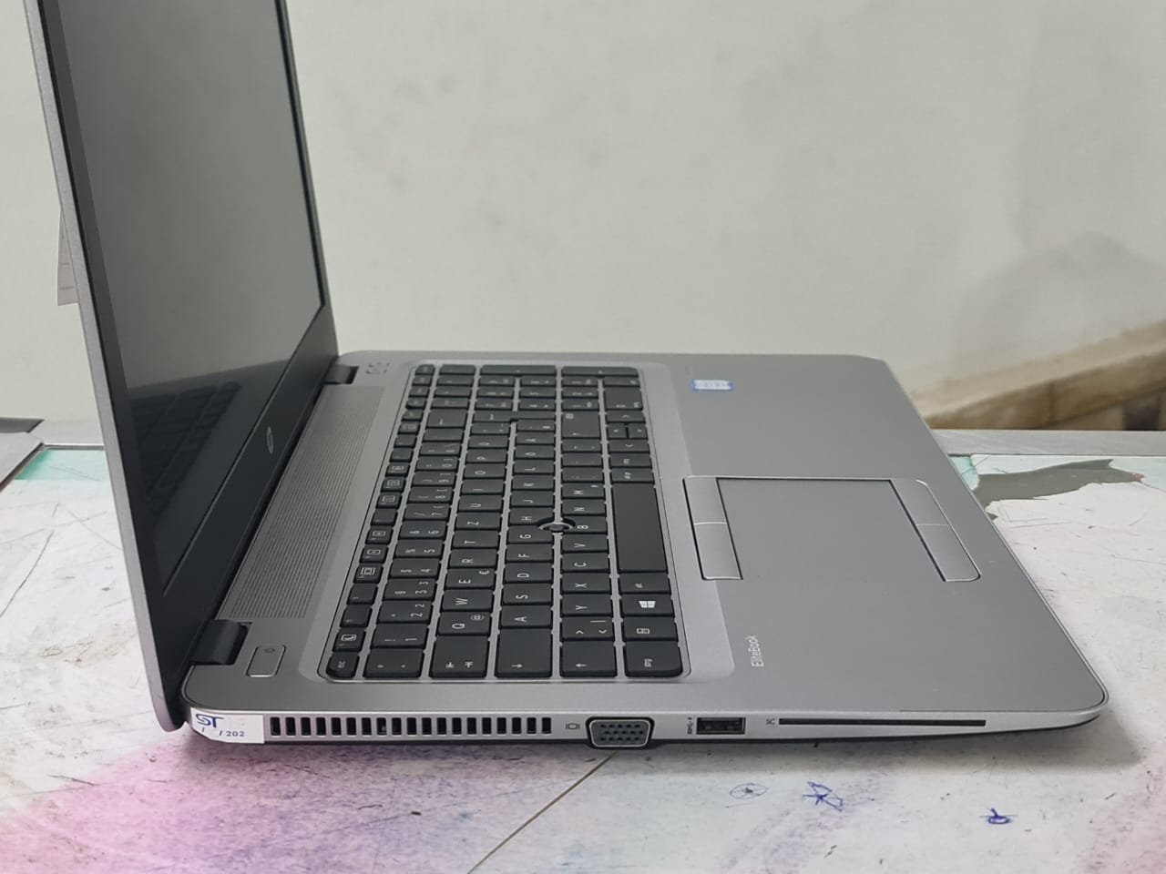 جيل سادس HP ELITEBOOK 850 G3 بحالة الزيرو وبشاشة 15.6 (هارد 128 + هارد 500 جيجا) رام 8 جيجا DDR4